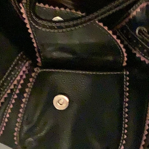 Isabella Fiore Black and Pink Shoulder Bag with Embroidery - Picture 10 of 16